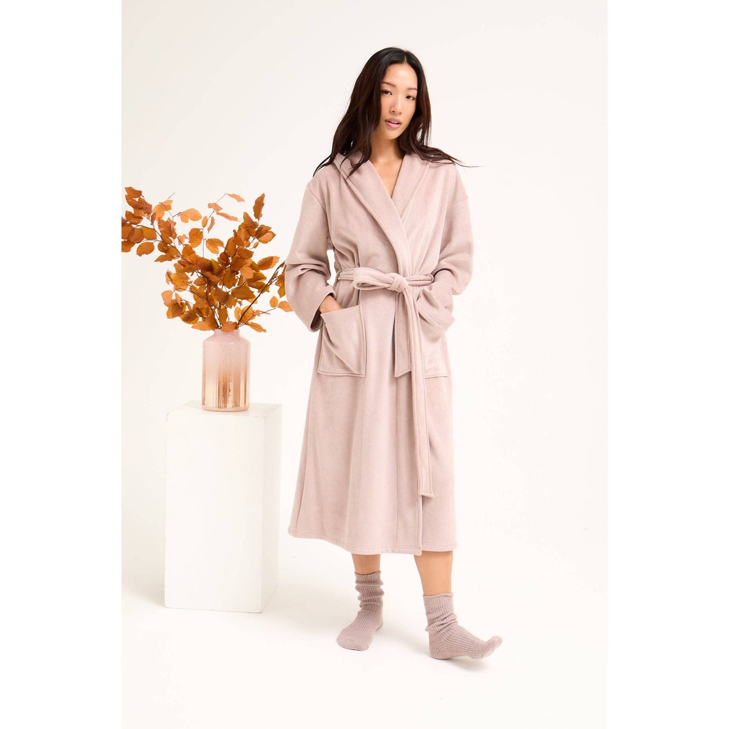 Ribbed Hooded Robe in Mink