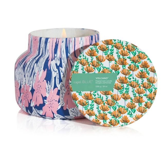 Volcano Pattern Play Signature Candle