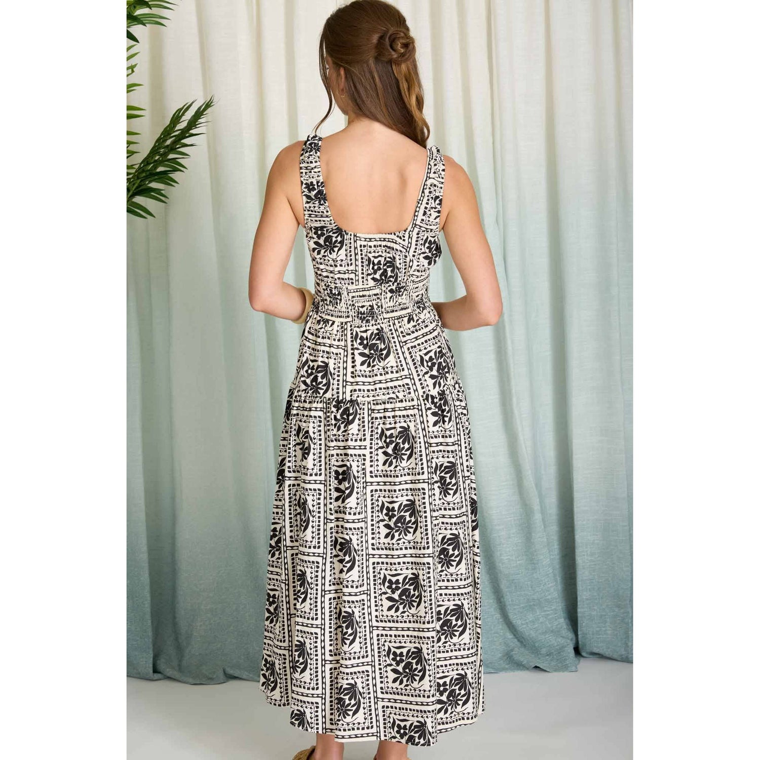 Floral Tile Print Sleeveless Midi Dress