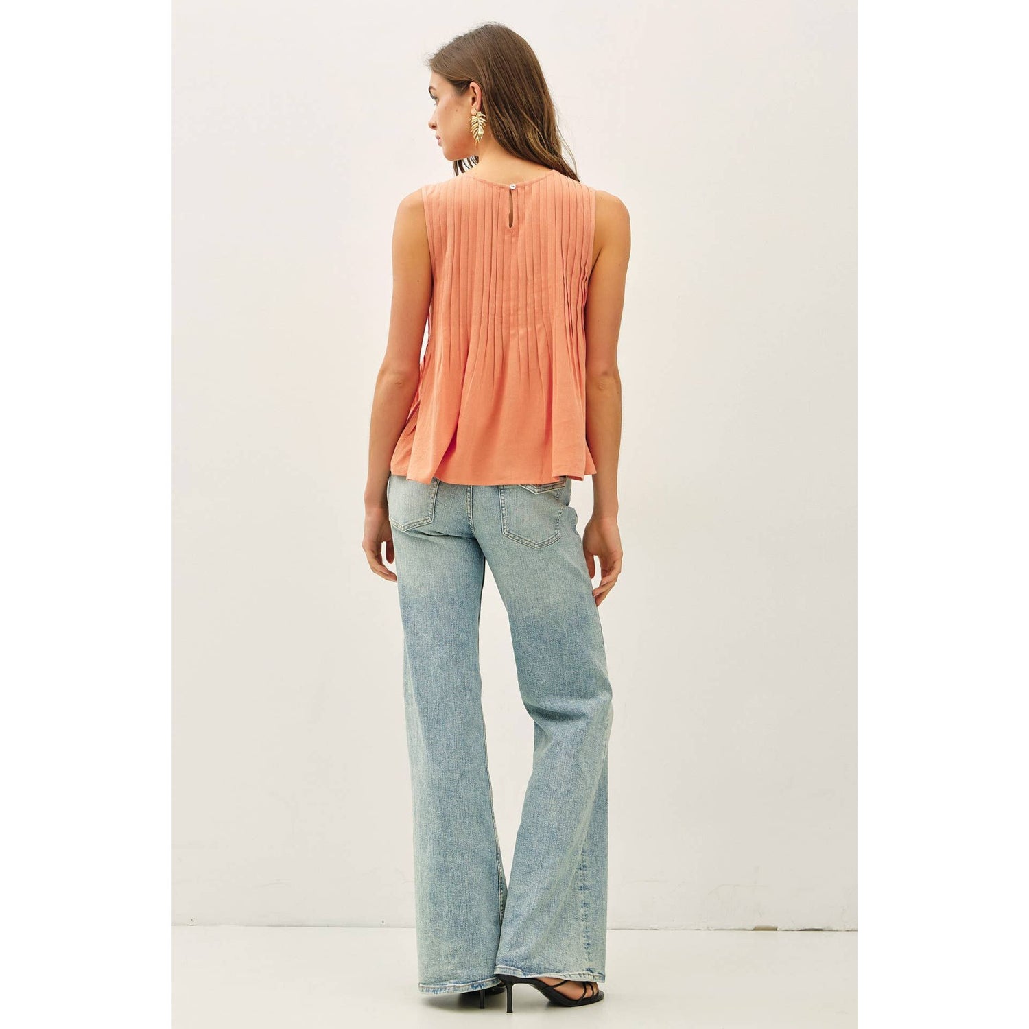 Linen Blend Pleated Sleeveless Top