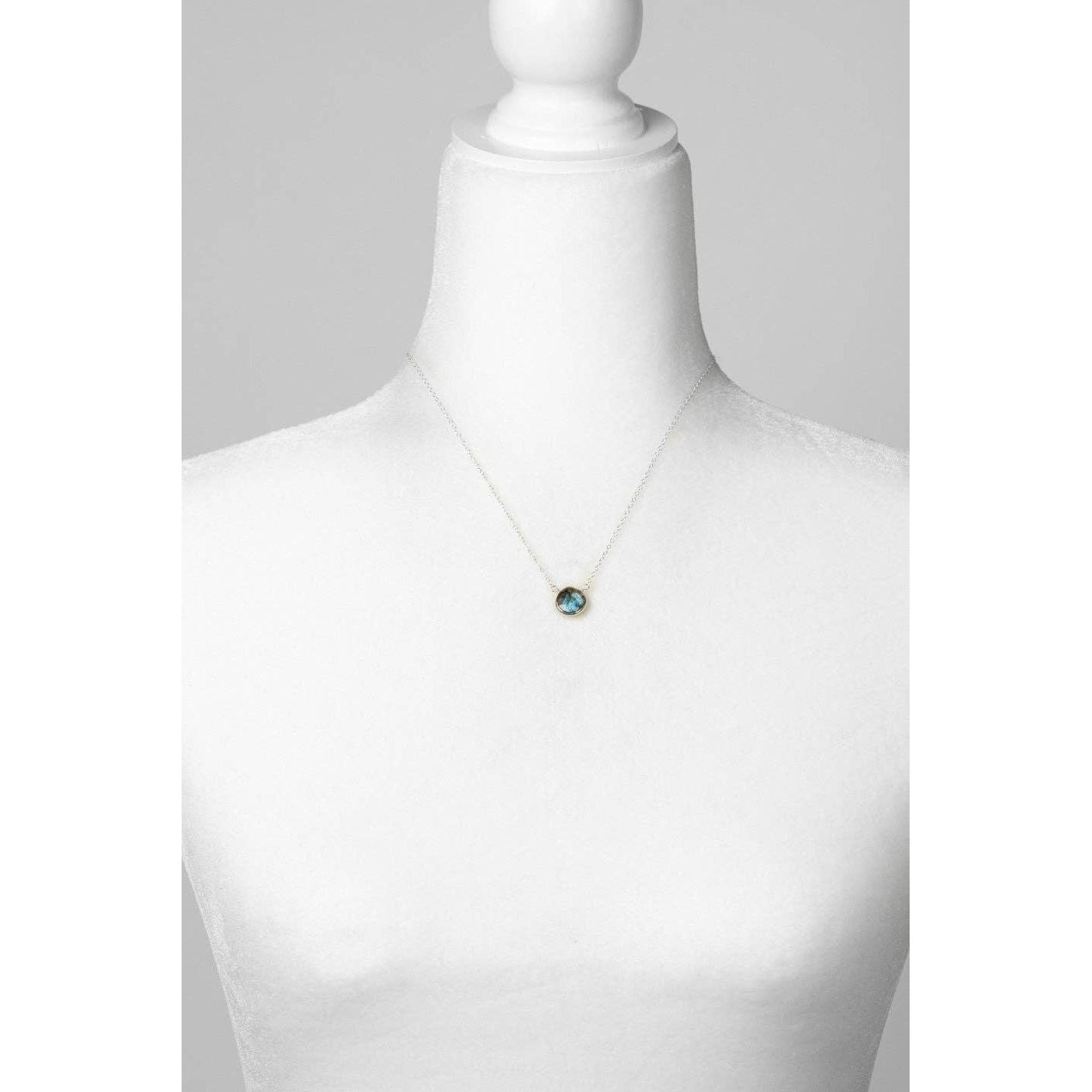 Favorites 16-18" Silver Labradorite Simple Necklace